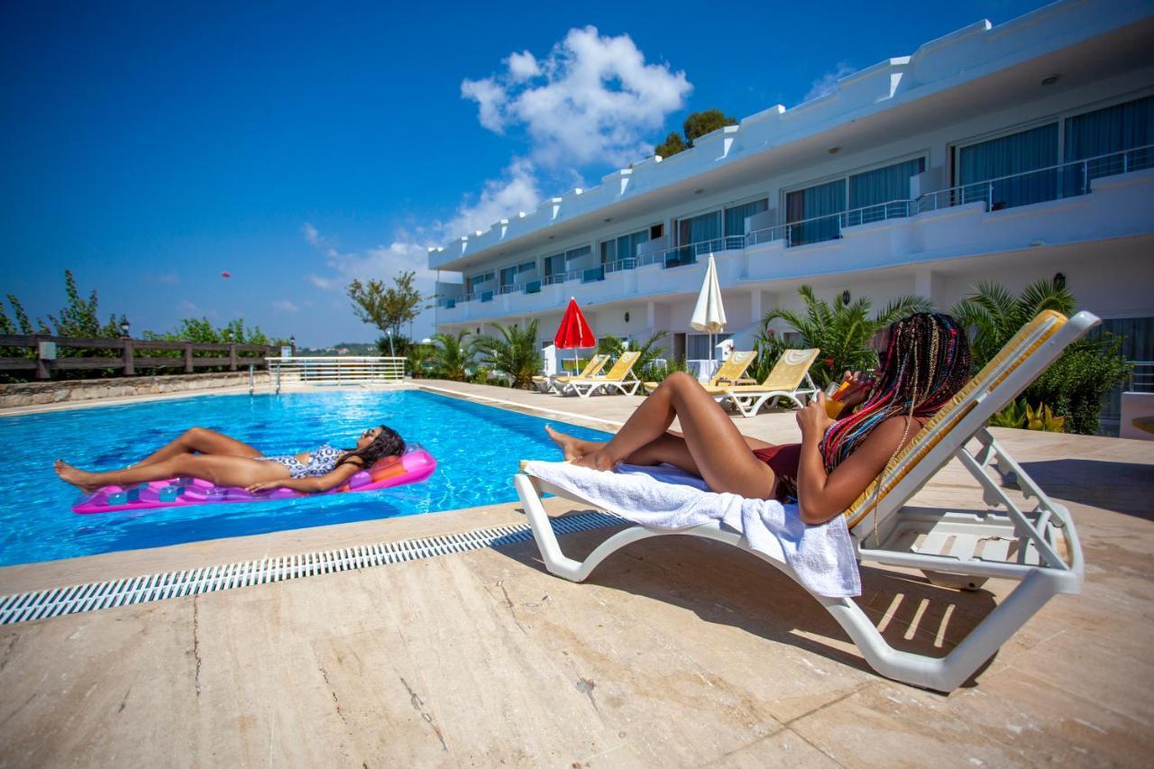 Side Beach Club Εξωτερικό φωτογραφία